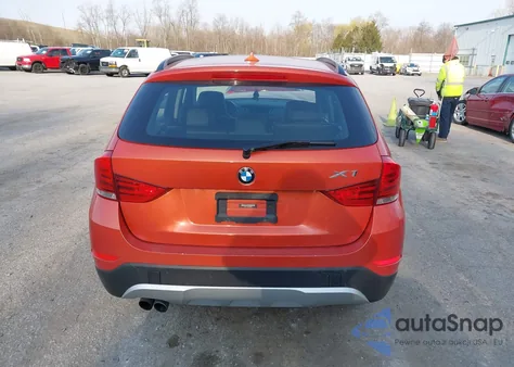 2013 BMW X1 xDrive28I z USA, uszkodzony, nr VIN WBAVL1C52DVR88401